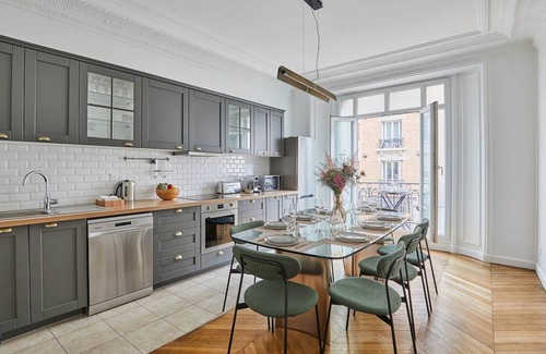 Quartier de la Porte-Saint-Denis Apartamento | Sublime Apartment in the Heart of Paris