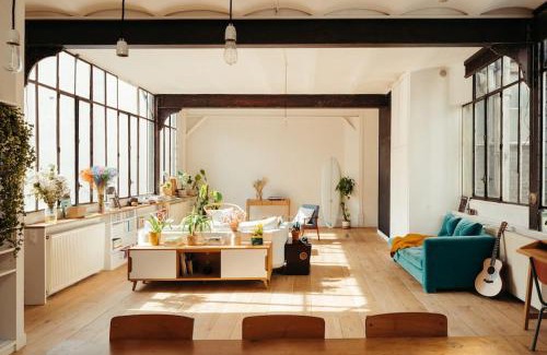 Quartier de la Folie-Mericourt Apartamento | Sublime loft avec verrières sur le Canal St Martin
