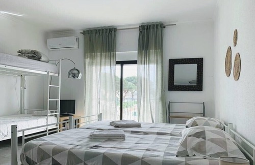 Alfarim Casa | Sublime Sun & Van, By Meco Stays