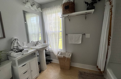 Trumansburg Apartamento | Suburban Flat