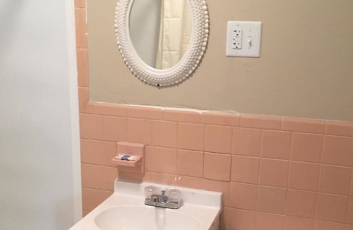 Tusculum Hotel | Suburban's Lavilla Inn