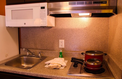 Northeast Heights Hotel | Suburban Studios Albuquerque Uptown