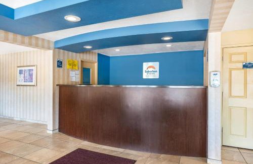 Branson Theater District Hotel | Suburban Studios Branson On The Strip