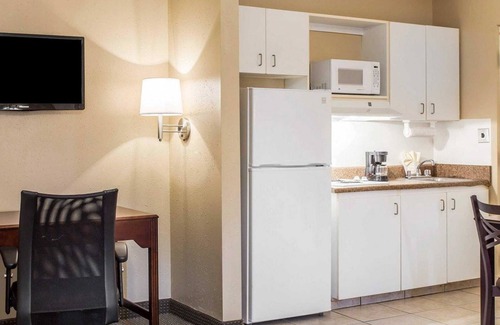Big Shanty Hotel | Suburban Studios Kennesaw-Marietta North
