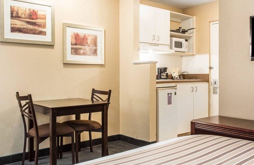 Big Shanty Hotel | Suburban Studios Kennesaw-Marietta North