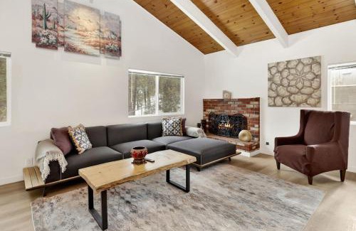 Fawnskin Casa | Sueños Azules- Fawnskin Retreat Cottage in Big Bear