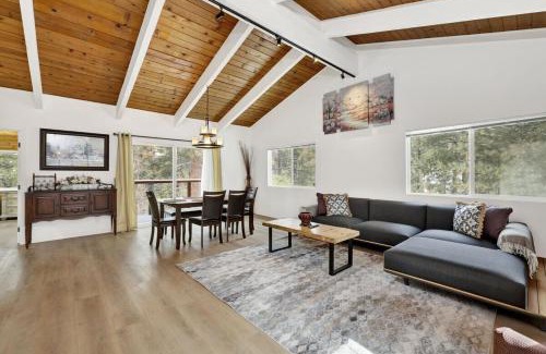 Fawnskin Casa | Sueños Azules- Fawnskin Retreat Cottage in Big Bear