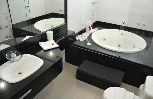 Taperapua Beach Hotel | Sueds Plaza