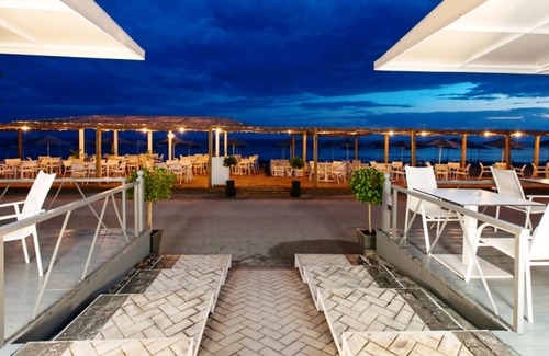 Nea Propontida Alquiler De RV | Sueno Bungalows