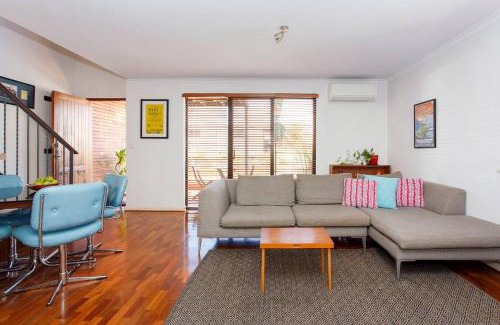 Fremantle Apartamento | Suffolk Villa Fremantle On Your Doorstep Location
