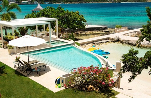 Discovery Bay Villa | SUGAR BAY ON THE BEACH JAMAICA - Villa de lujo de 5 dormitorios frente al mar en Discovery Bay - Staff inc