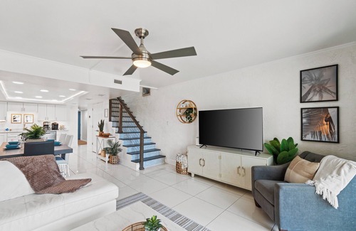 Panama City Beach Condominio | Sugar Beach by Book That Condo