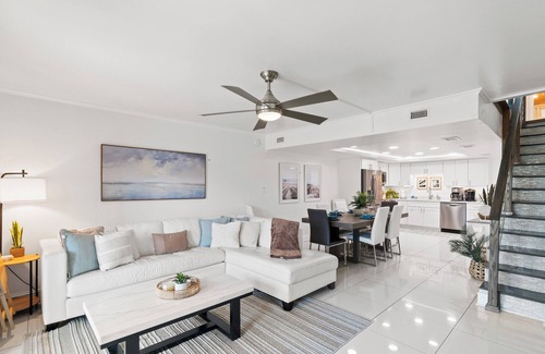 Panama City Beach Condominio | Sugar Beach by Book That Condo