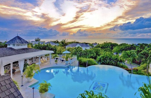 Merlin Bay Apartamento | Sugar Hill Barbados : delightful, garden apartment on this exclusive Estate.