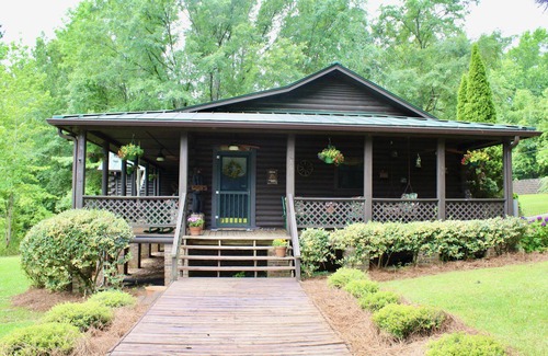 Little Mountain Cabina | Sugar Hollow - A Beautiful Private Retreat in Historic Little Mountain, SC