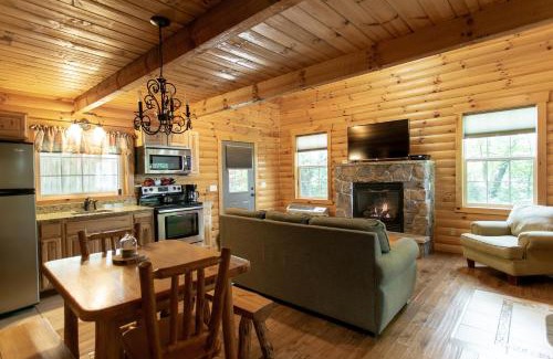 Millersburg Casa | Sugar Maple Cabin by Amish Country Lodging