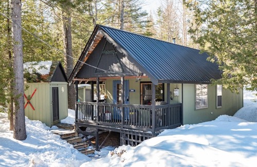 Carrabassett Valley Cabina | Sugarloaf camp - ski/ outdoors rustic retreat