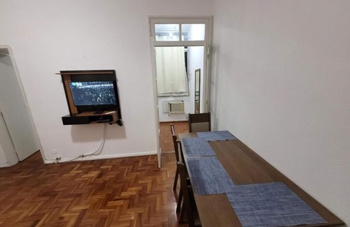 Zona Sul Apartamento | SUH Botafogo 03 Great Bars and Shopping
