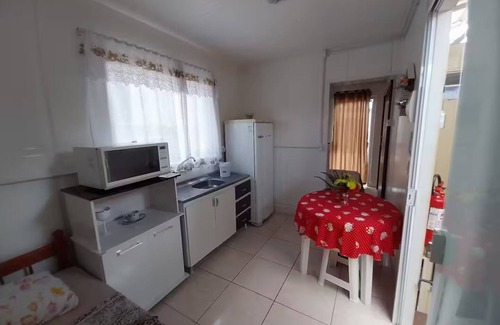 Cidade Nova Apartamento | Suite 11 with morning sun