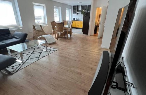 Uerdingen Apartamento | Suite 110qm nahe Rhein