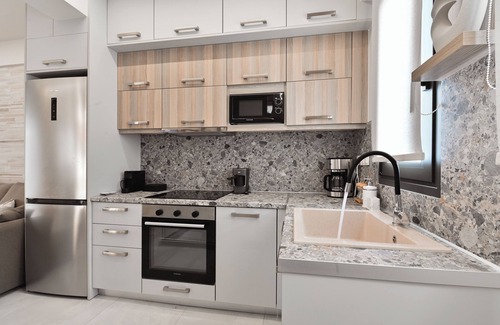 Vathi Apartamento | Suite 2 – Elegant & Serene Hideaway | September15 Suites