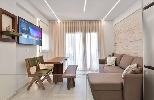 Vathi Apartamento | Suite 2 – Elegant & Serene Hideaway | September15 Suites