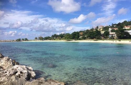 West Bay Apartamento | SUITE 2A, BLUE PAVILION - Steps to SEVEN MILE BEACH -Value, Service, Comfort