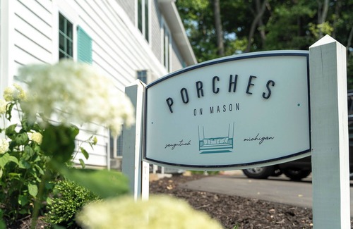 Saugatuck Apartamento | Suite #4, The Rose @ Porches On Mason - Prime downtown location...
