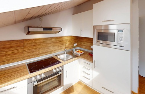 Bad Aibling Casa | Suite 5+6 / entire top floor with 3.5 rooms and 2 balconies.