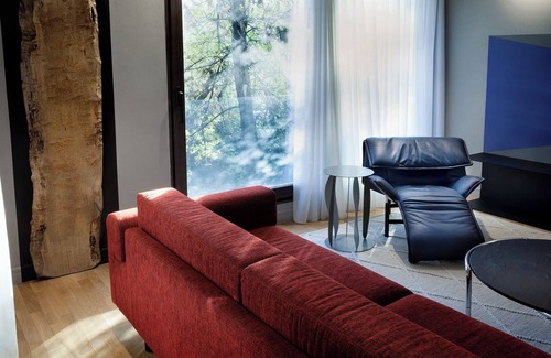 Sector 1 Apartamento | Suite 6 KNOW
