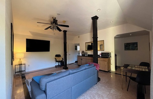Aptos Apartamento | Suite A Work Play and Stay by the beach. Trails to the water from property.