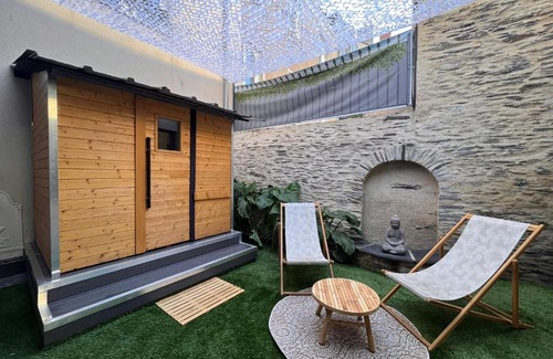 Downtown Angers Cama Y Desayuno | Suite Bali Les Petits Plaisirs