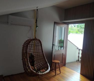 Monte Verde Casa | Suite com Varanda