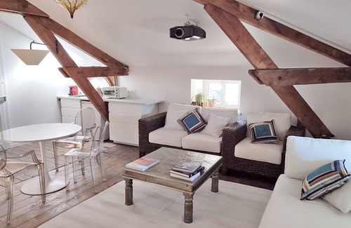 Remiremont Casa | Suite de Charme en Mezzanine