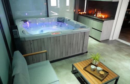 Saint-Medard-en-Jalles Casa | Suite de luxe avec Spa