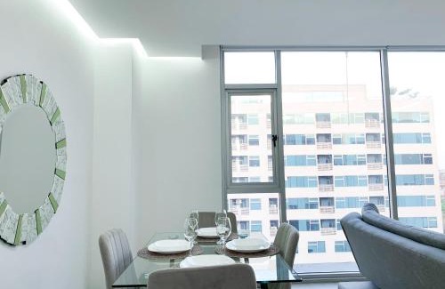 Simon Bolivar Apartamento | Suite de Lujo,cerca del mall del sol, sofa cama, parqueo