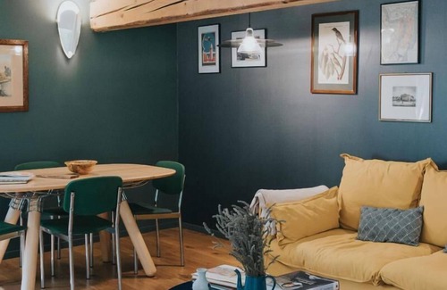 Vernay Apartamento | Suite des Cèdres at Lyon Country House,