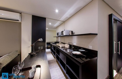 Reboucas Casa | Suite Double with kitchen by ¼ UmQuarto 4-PR.