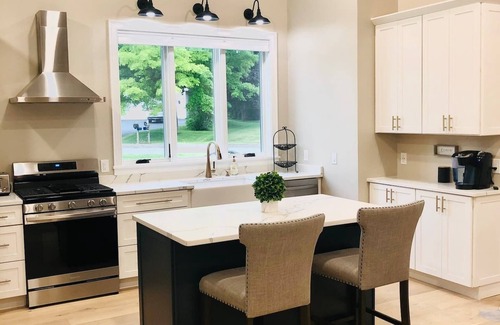 South Burlington Apartamento | Suite Escape - Quiet retreat, close to everything!