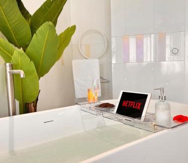 Saint-Etienne Apartamento | Suite esprit love lit rond Bergson Stade Zénith