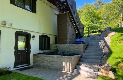 Mont-Tremblant Apartamento | Suite front view on lake tremblant &mountain