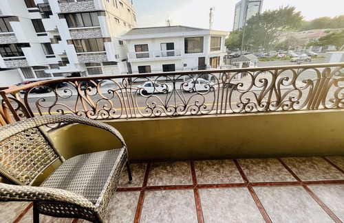 Barrio Kennedy Condominio | Suite Junior Junto Al San Marino