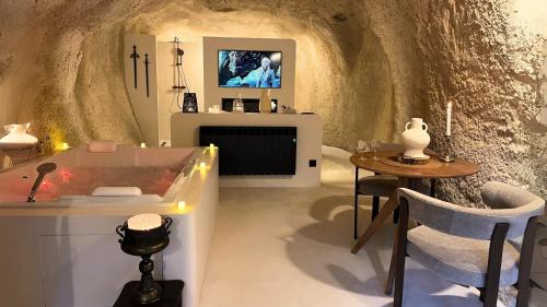 Mazange Apartamento | SUITE KHALEESI - Troglodyte - Balnéo 2 places