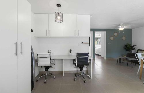 Centro de Querétaro Apartamento | Suite lujo y comodidad 150MB Home Office Céntrico El Prado C12