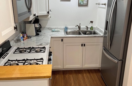 Arnolds Park Apartamento | Suite Location, walk to all the venues Okoboji area has to offer..