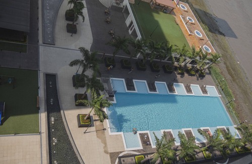 Puerto Santa Ana Apartamento | Suite Luxury Vista Parcial al Río