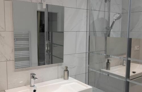 Castelnaudary Apartamento | Suite Mermoz -T3- Belle vue - Billard-wifi-Vélo
