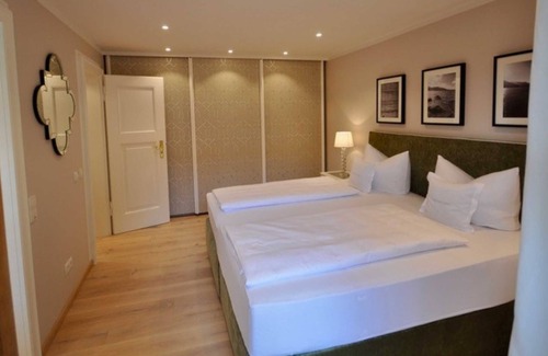 Bad Wiessee Cama Y Desayuno | Suite mit Bergblick - Bio Design Boutique Hotel Landhaus St. Georg
