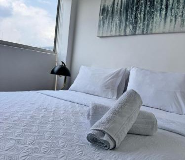 El Tesoro Apartamento | Suite Moderna y de lujo con la mejor vista a la ciudad - Poblado Medellín