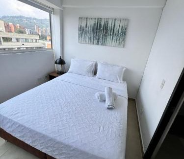 El Tesoro Apartamento | Suite Moderna y de lujo con la mejor vista a la ciudad - Poblado Medellín